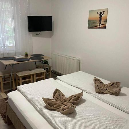 Krisztina Apartman 81 Hajdúszoboszló Buitenkant foto