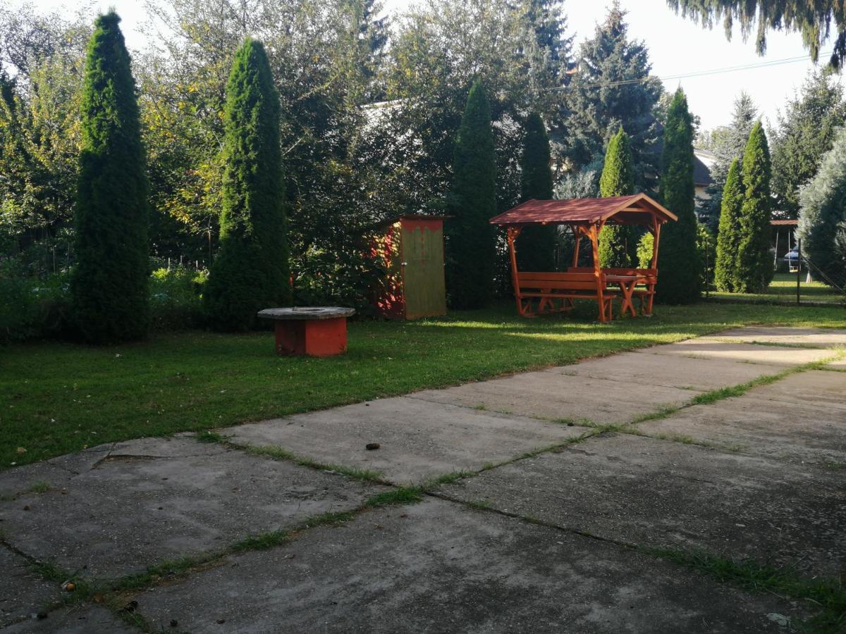 Krisztina Apartman 81 Hajdúszoboszló Buitenkant foto
