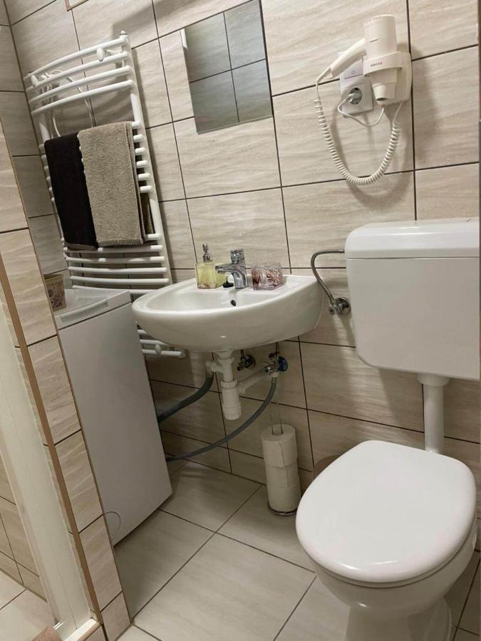 Krisztina Apartman 81 Hajdúszoboszló Buitenkant foto